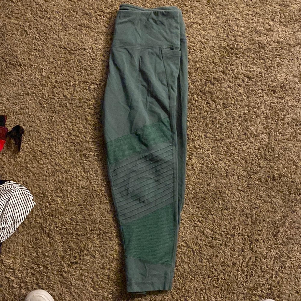 Reebok green  leggings size cal